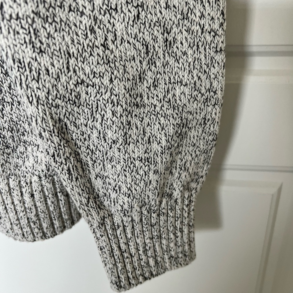 Men's IZOD Marled Button-Mock Sweater - Picture 4 of 5